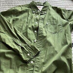 Levi's Women’s Green Button-Up Shirt
